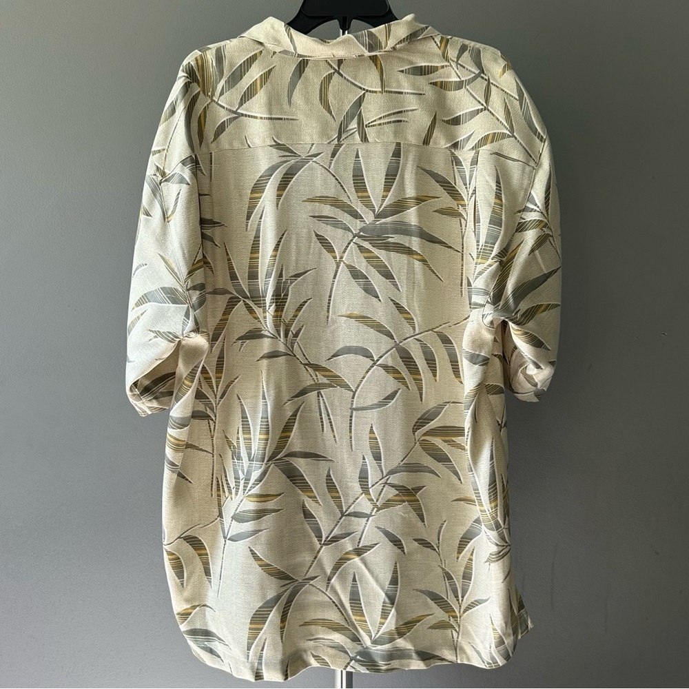 Tommy Bahama Floral Shirt - Picture 3 of 7